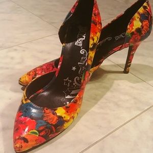 Sexy colorful ‘TRASH’ 👠